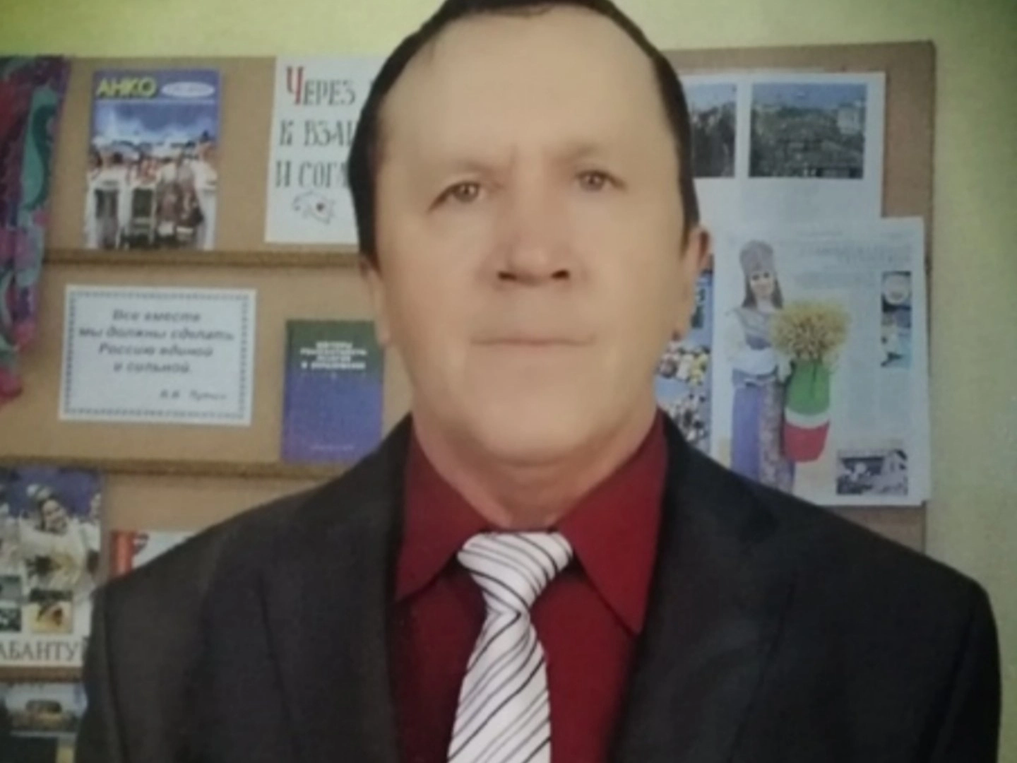 Таһир Шамсуаров Аклыкка сыену