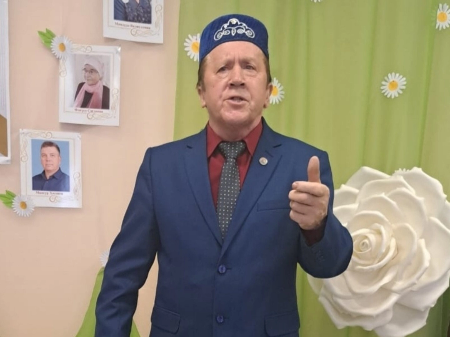 12нче көн. Таһир Шәмсуаров. Әни.