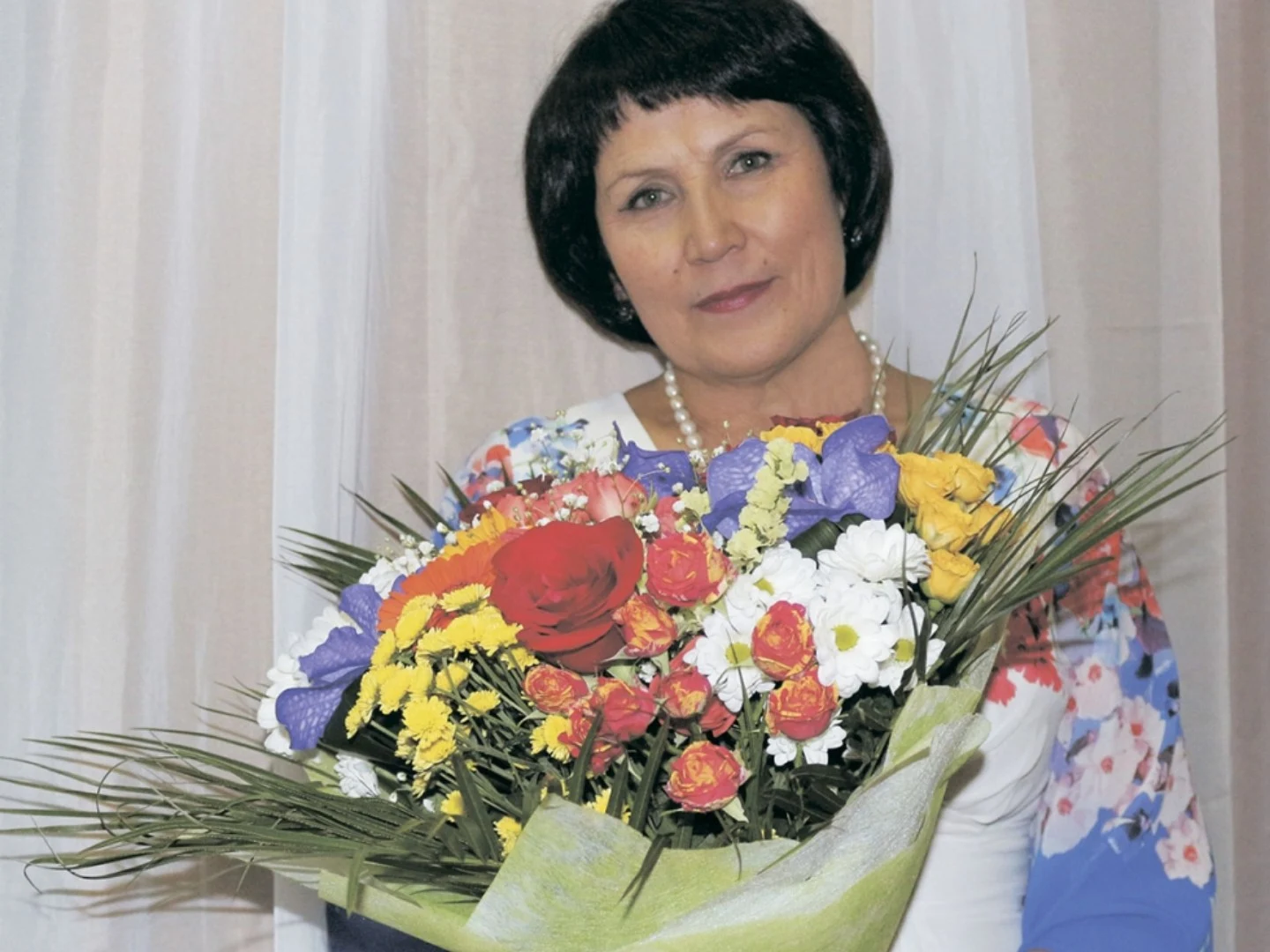 Шәмсия Җиһангирова "Дуслар - танышларыма"